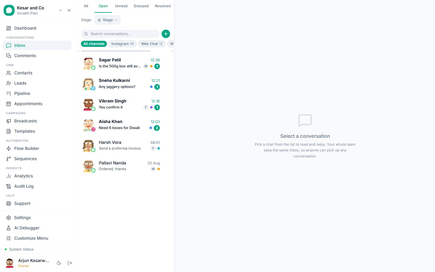 An abandoned-cart recovery conversation on WhatsApp in VGraple CRM, with the template that was sent and the customer reply