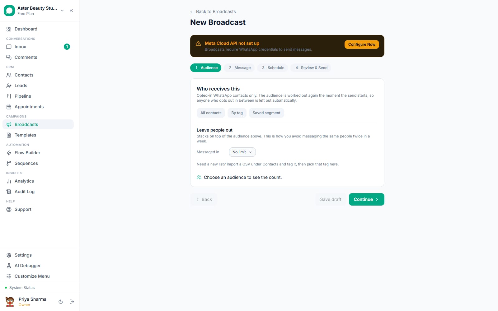 New broadcast composer in VGraple CRM: audience selection with segment, tag and CSV options and a live recipient count